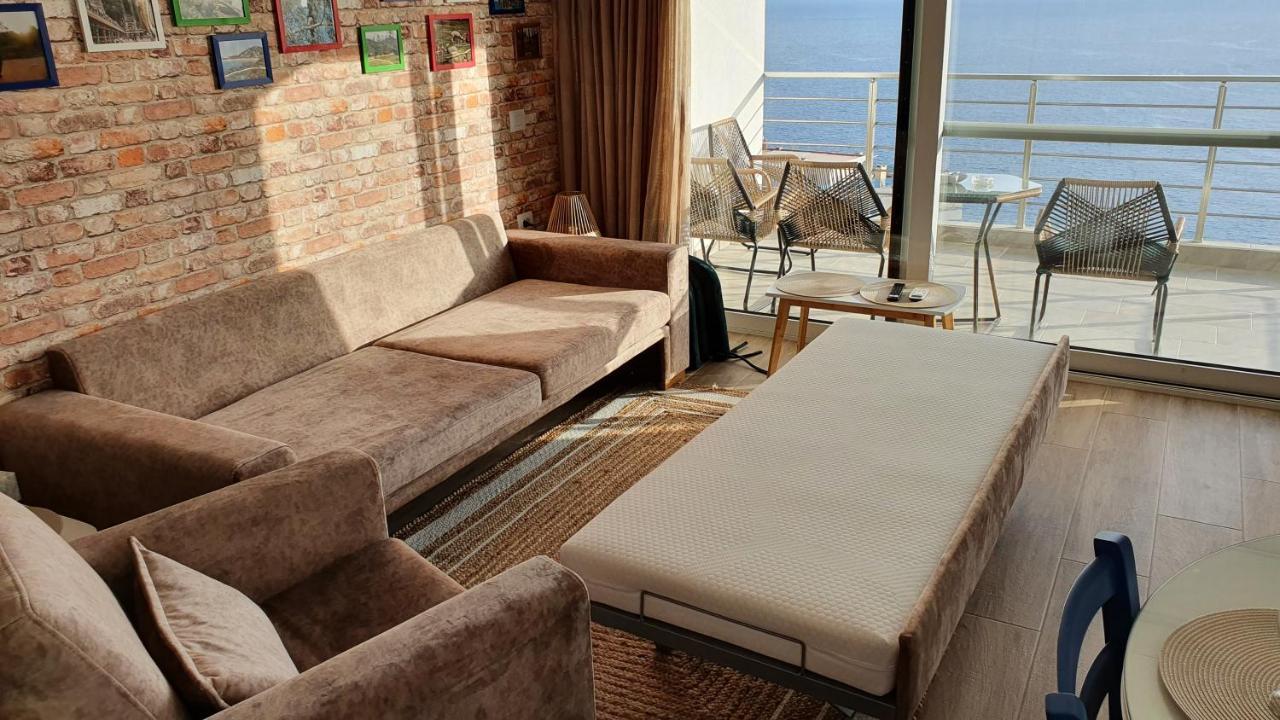 Blue Eye Apartment Sarandë Buitenkant foto